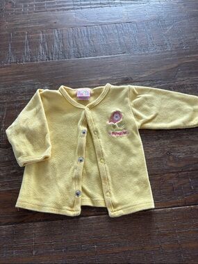 5/$10 Y2K Sweet & Soft Yellow Button Cardigan